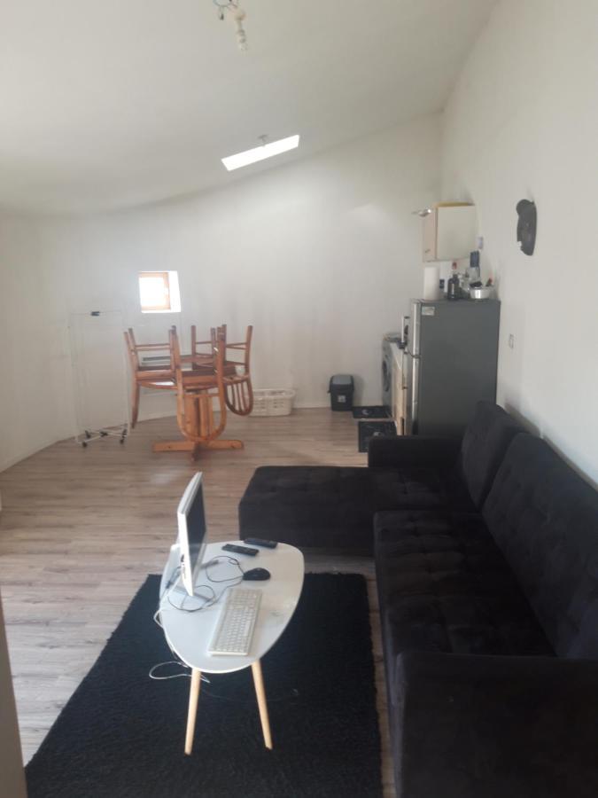 Appartement F1 Meuble 3 Personnes Aubenas Ngoại thất bức ảnh